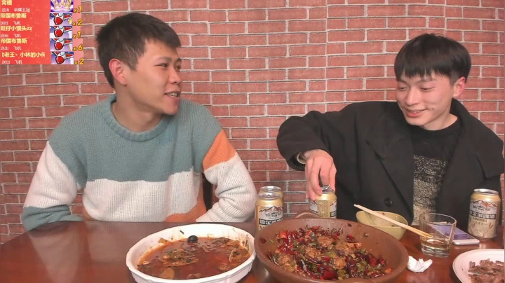【2020-12-06 01点场】美食老王：干锅中翅，红烧肥肠