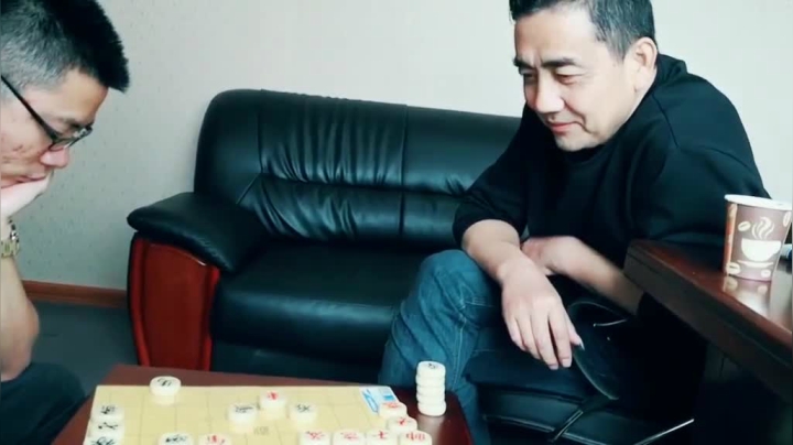 大春这么评价我该不该重锤？