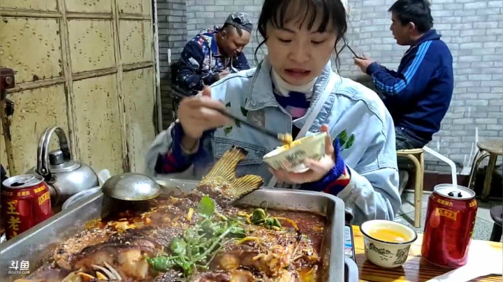 【2020-12-06 18点场】叶子户外：《纪实直播》腾冲