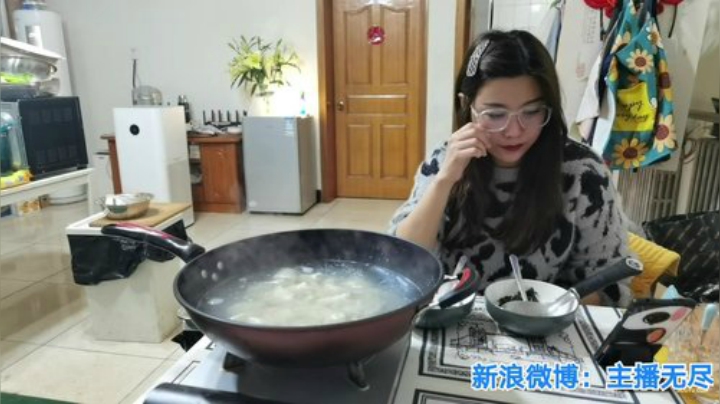 我在斗鱼看无尽无尽的无尽直播美食