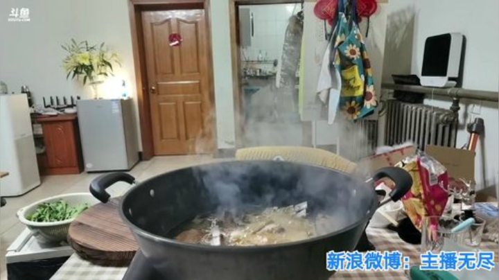 我在斗鱼看无尽无尽的无尽直播美食