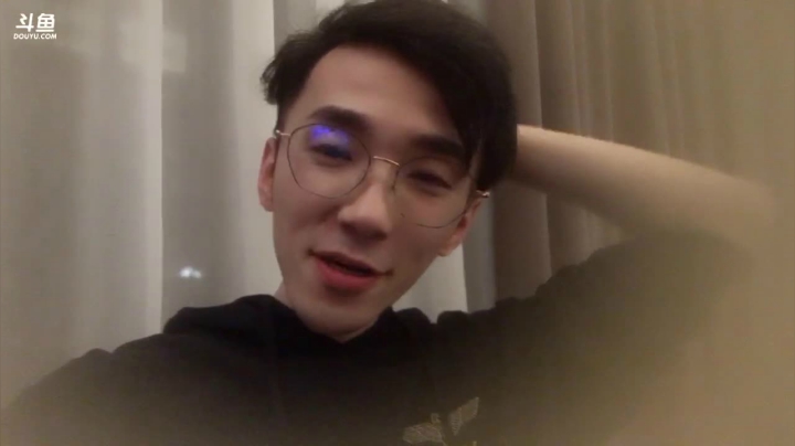 【2020-12-08 01点场】狼腾小房鸭：广州也冷啊～