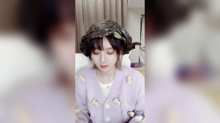 【2020-12-08 20点场】伊娃大姐姐：荣耀王冠超级欧～！