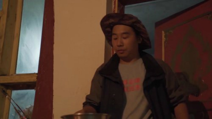 我在斗鱼看YESHI小哥直播美食