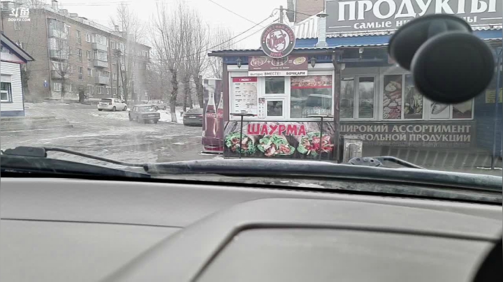 【2020-12-10 14点场】俄罗斯异国风情：欣赏一下雪景，一会出去购物。