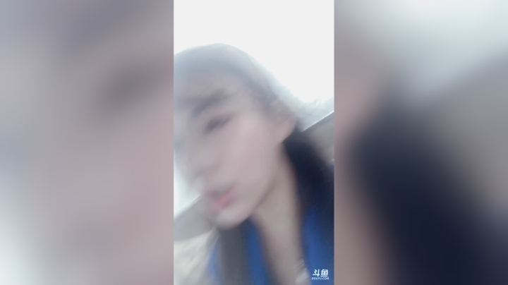 【2020-12-10 17点场】丽亚celiahunne：小姨子：在深圳啦