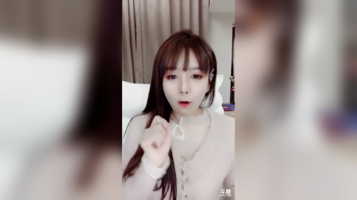 【2020-12-13 17点场】伊娃大姐姐：荣耀王冠超级欧～！