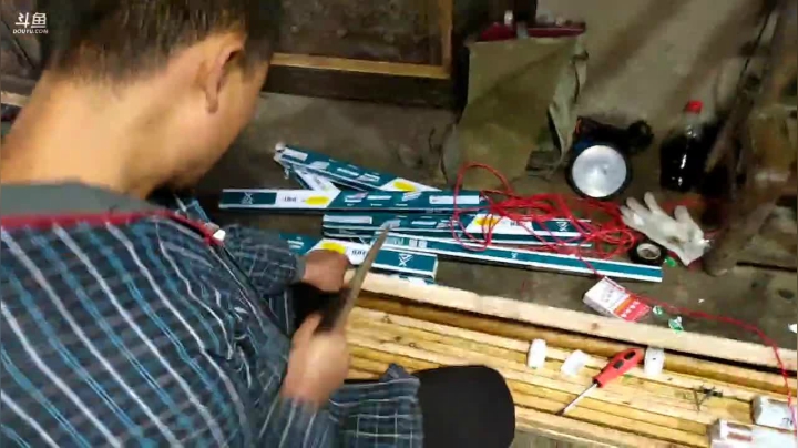 【2020-12-13 11点场】魅力生活i：改造烟熏房