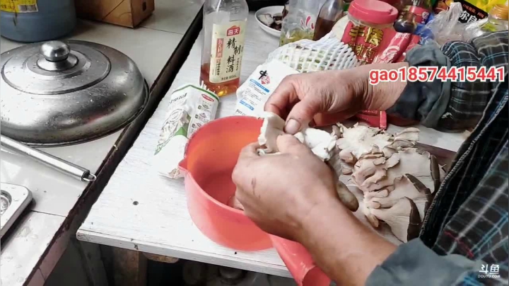 【2020-12-14 13点场】魅力生活i：今天在家灌香肠