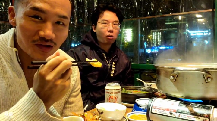 我在斗鱼看黑人毅直播户外