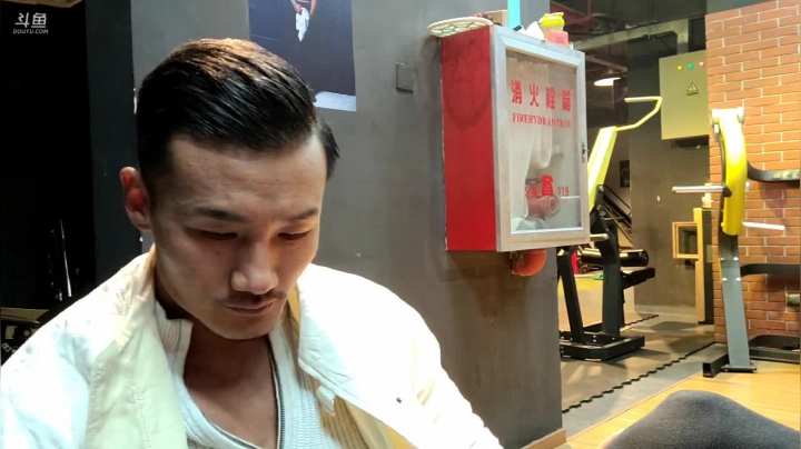 【2020-12-15 01点场】黑人毅：冷死，晚上喝点暖胃酒