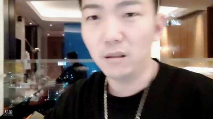 我在斗鱼看JSA丶北京小王哥直播户外