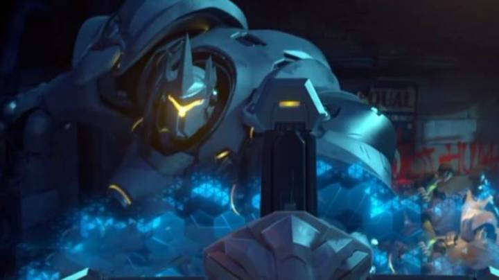 机器人：小姐姐嘿嘿了