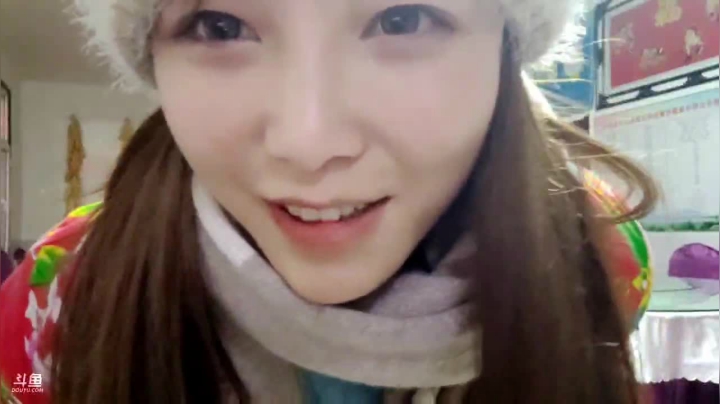 【2020-12-15 20点场】百变姑姑肖淑洁：姑姑:今天去亚布力滑雪场