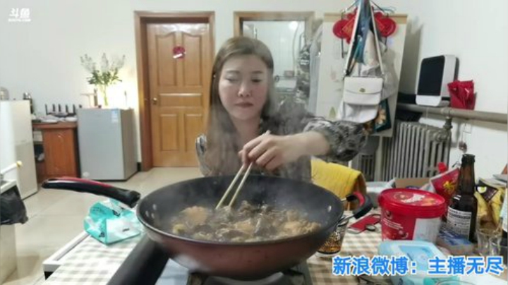 我在斗鱼看无尽无尽的无尽直播美食