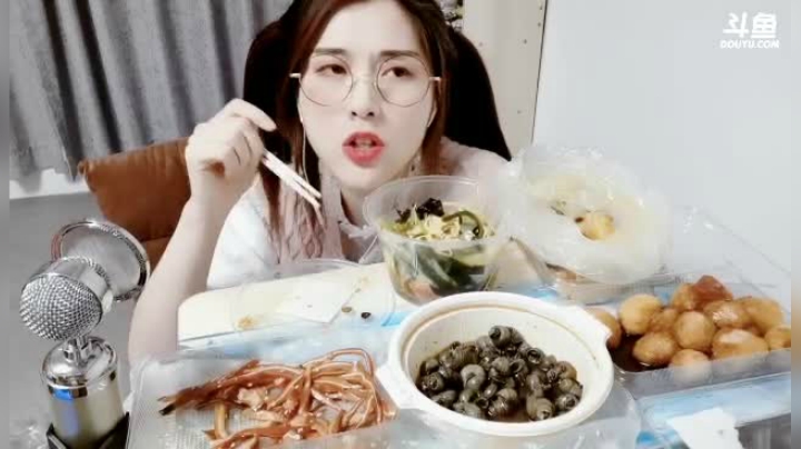【2020-12-19 21点场】上虞娜娜：娜娜：吃个晚饭