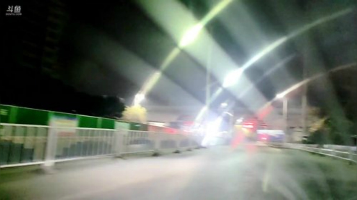 我在斗鱼看JSA丶北京小王哥直播户外