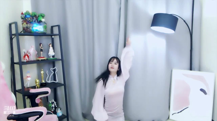 【哈尼九 舞蹈】December-18 21:59