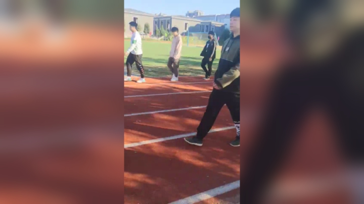 电竞学院没有女生。。。。