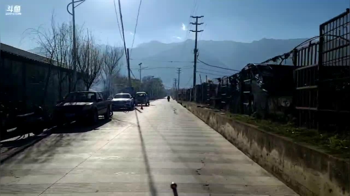 【2020-12-20 15点场】叶子户外：刚到大理晚点开播