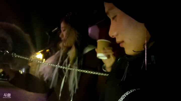 【2020-12-21 00点场】叶子户外：刚到大理晚点开播