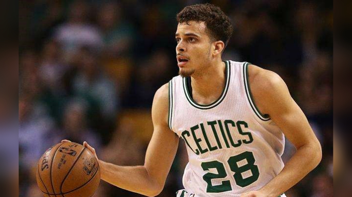 用游戏里总评最低的现球员打街头第一弹---RJ.亨特