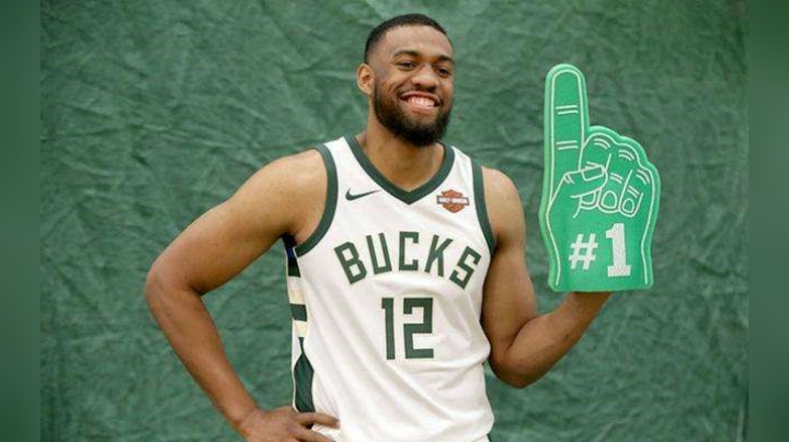 这是一名即可练习外线技术又可联系内线技术的贫民锋线满突40万