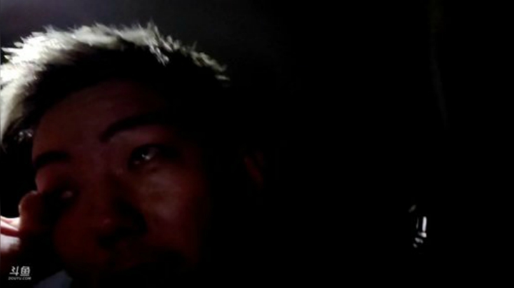 我在斗鱼看JSA丶北京小王哥直播户外