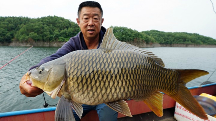 《游钓中国4》第17集 船钓第二窝点 擒获大青大鲤