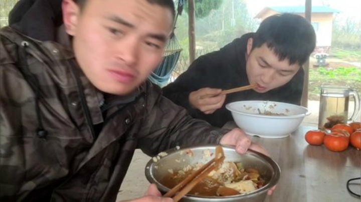 我在斗鱼看川味箩卜直播户外
