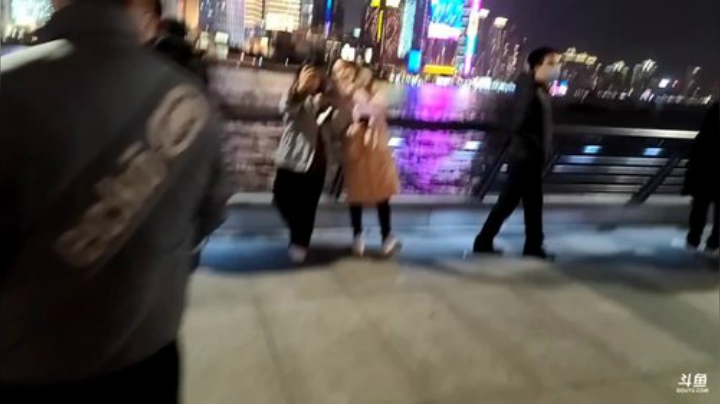 我在斗鱼看黑人毅直播户外