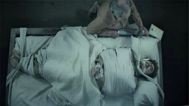 西班牙电影《饥饿站台》这部人吃人的R级猛片，难怪成了网红爆款