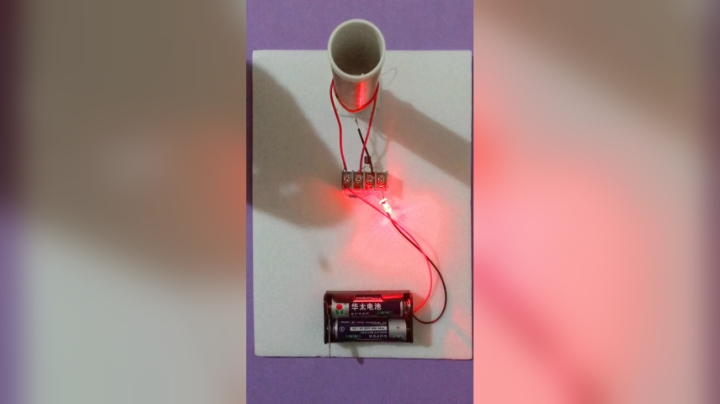 特斯拉线圈隔空点亮氖泡