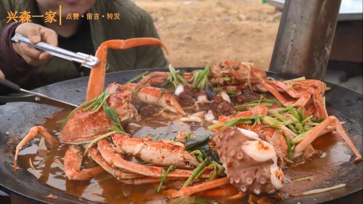 排骨中加入海鲜制成混合海鲜汤，妈妈：简直是皇帝的盛宴！（下）