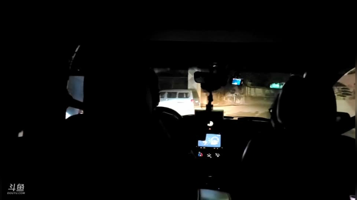 【2020-12-27 19点场】叶子户外：《纪实直播》德宏到西双版纳，芒市