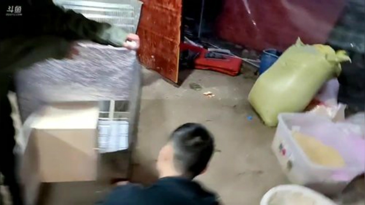 凑合