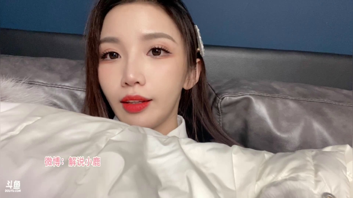 【2020-12-26 18点场】是小鹿哇：出院啦，和英凯在北京出差