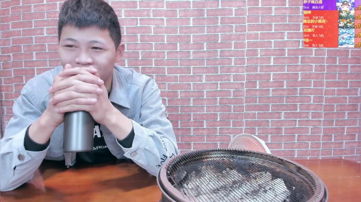 【2020-12-28 23点场】美食老王：小羊排烤起。