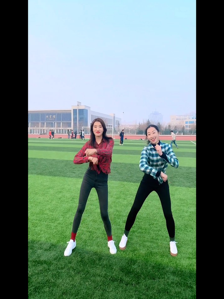 孙毛毛suny_同学们每天最开心的时候就是和毛毛老师battle~_斗鱼视频