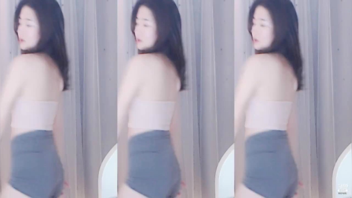 【婷婷有点甜235 舞蹈】01-04 15:36