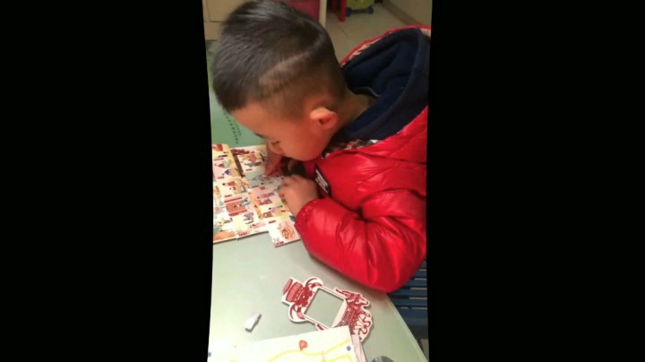 分享备用：西安直播——西安小孩在家看图画，还给你们讲什么？