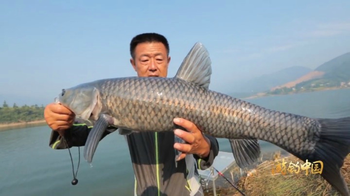 《游钓中国2》第33集 蔡贤滑漂探深远 再擒巨青梅开二度