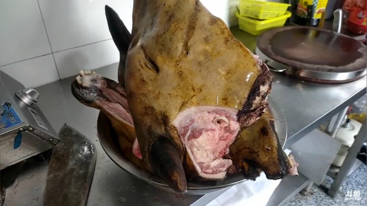 【2021-01-12 17点场】魅力生活i：今天煮一个牛头