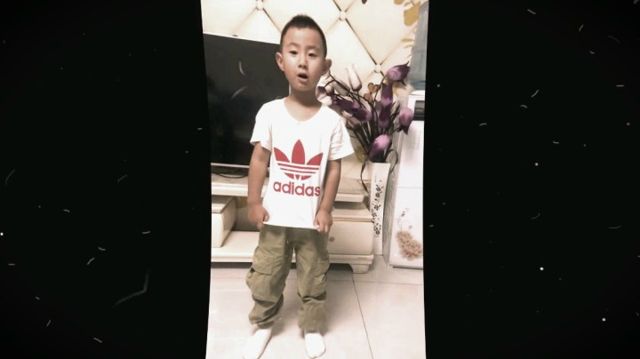 分享备用：西安直播——西安小孩在家给大家背诵，你们评价怎样？