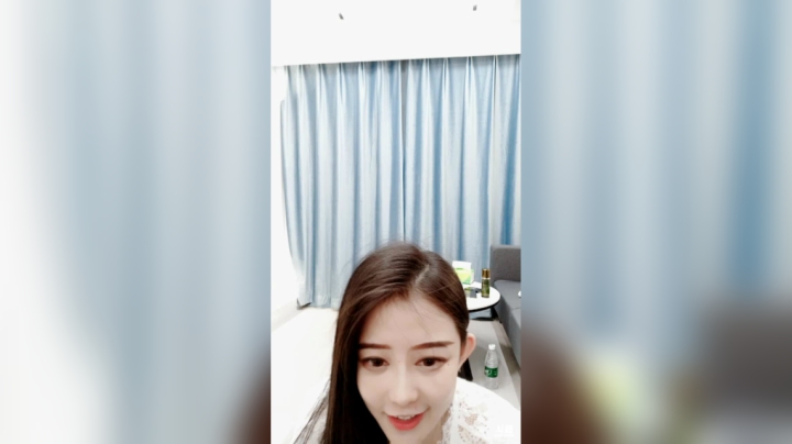 【2021-01-17 19点场】杨怡是个小仙女：明天就有补光灯了，忍一忍。