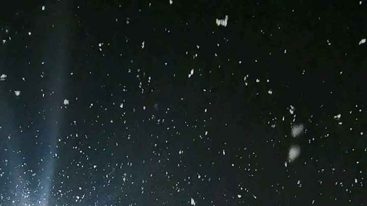 基地来了一场雪