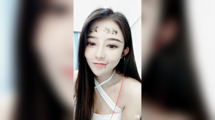 【2021-01-17 00点场】杨怡是个小仙女：明天就有补光灯了，忍一忍。