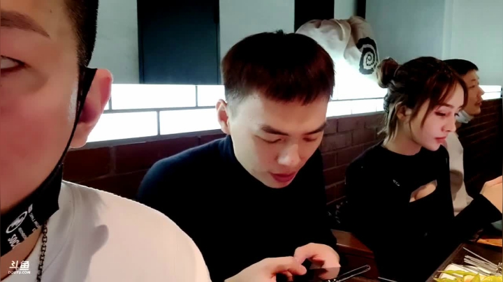 我在斗鱼看JSA丶北京小王哥直播户外