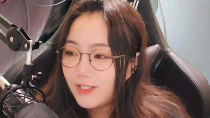 甜心公主骑士团炸弹彬发布了一个斗鱼视频2021-01-24