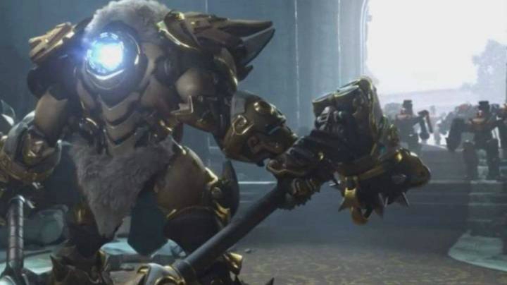 机器人：这个大锤帅吗